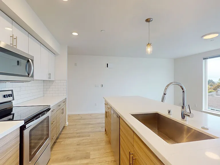 Reverie on Beacon Hill! Modern city living! — Photo 10