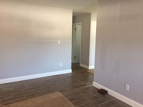 5th image of 3127 Grange Ct