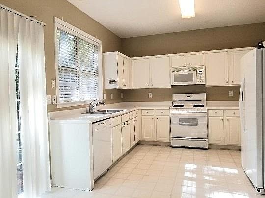 1st image of 3242 Davenport Park Ln