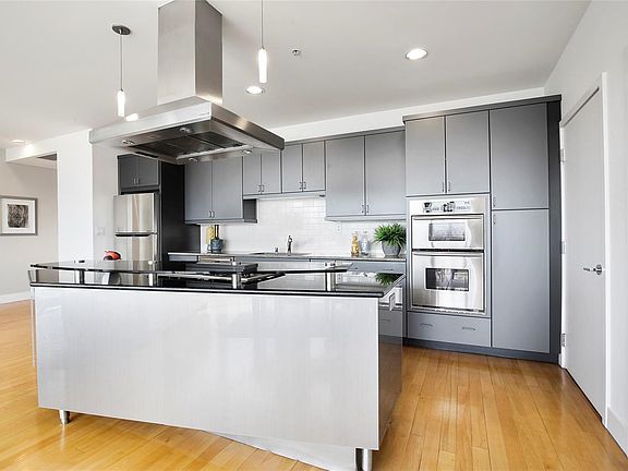 5th image of 1401 Delgany St Unit 405