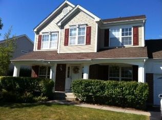 808 Ravinia Dr, Gurnee, IL 60031