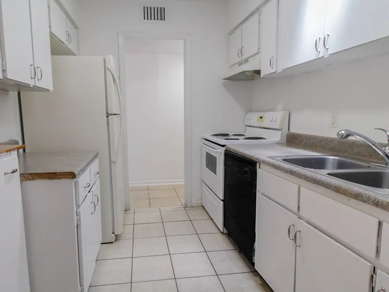 119 Krueger St — Photo 5
