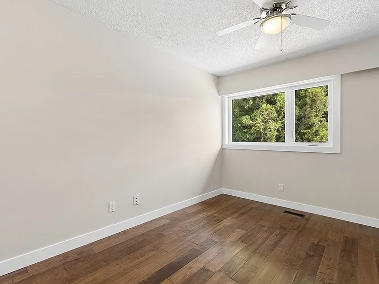 1056 Lillooet Rd — Photo 20
