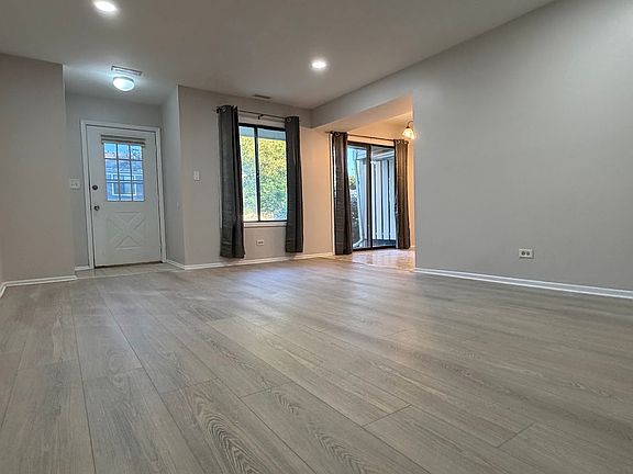 3rd image of 1005 Cleveland Ct #A