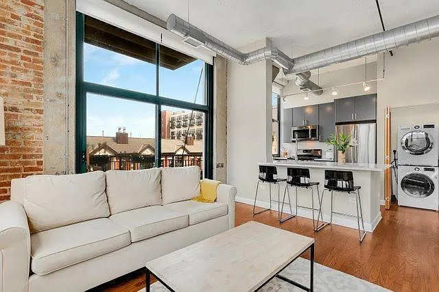 221 E Cullerton St #409 — Photo 14
