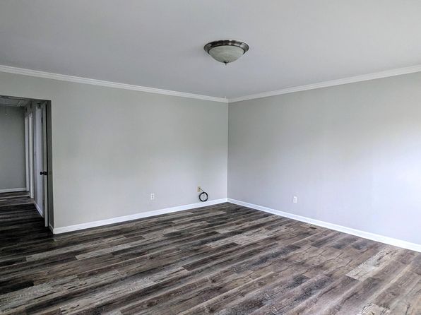 2017 Martin Rd, Ferndale, MI 48220