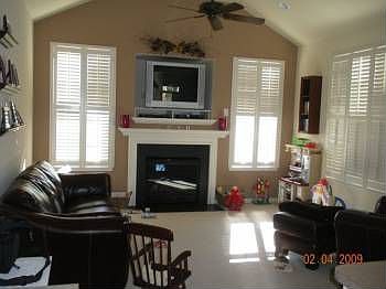 3rd image of 219 Cherry Ln