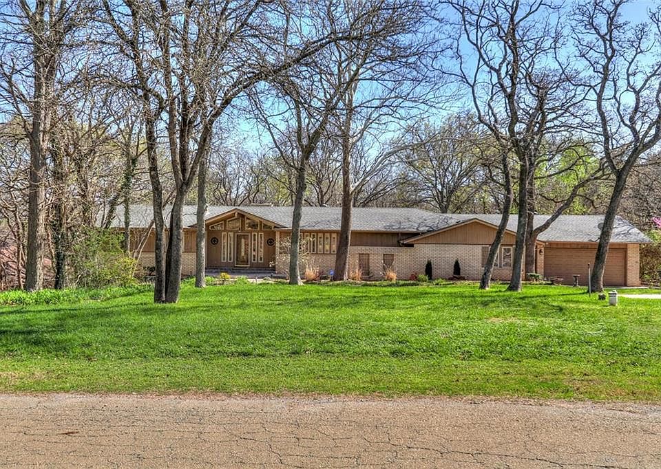 1st image of 2512 Cedar Oak Dr