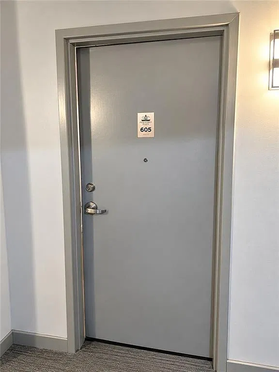 1 bed, 1.0 bath, 1032 sqft, $1,900 — Photo 4
