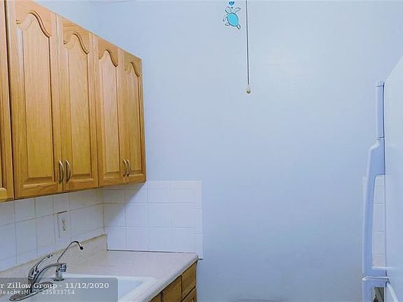 4th image of 2020 NE 51st Ct APT 105