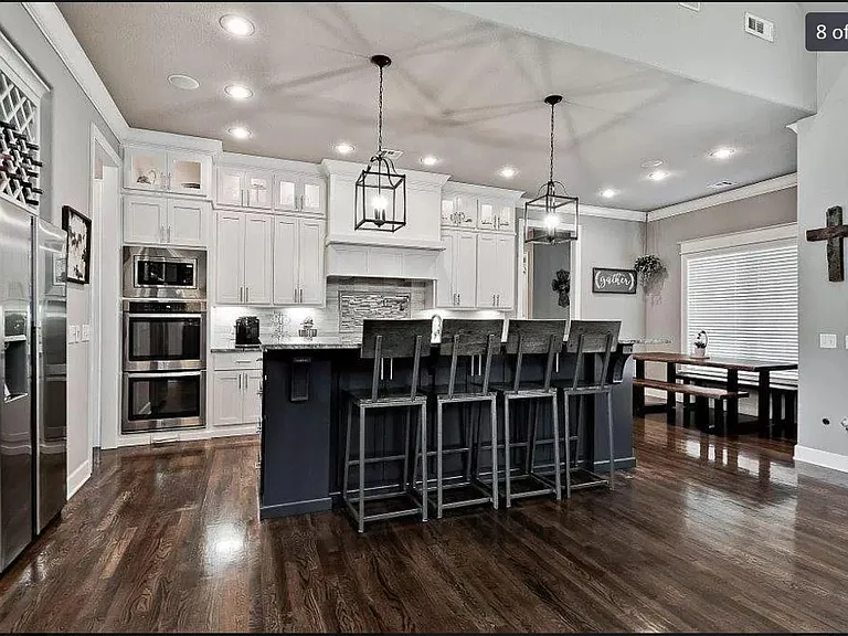 421 Trailwood Cir — Photo 11