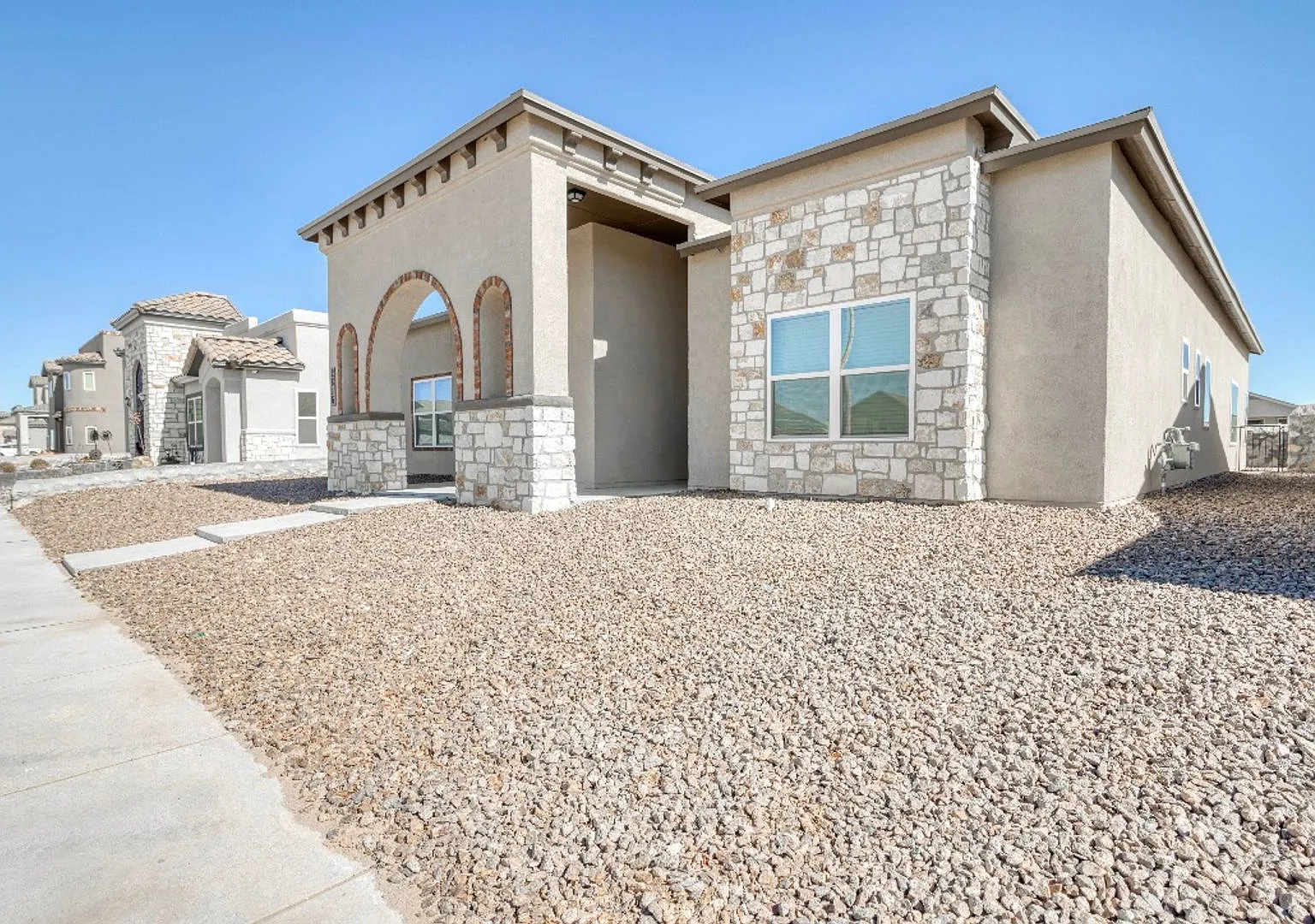 Eastside area for Short or Long Term Rental(Completely Furnished) Beautiful 4 bed/2.5 baths — Photo 3
