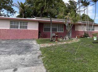 171 SE 28th Ave, Boynton Beach, FL 33435