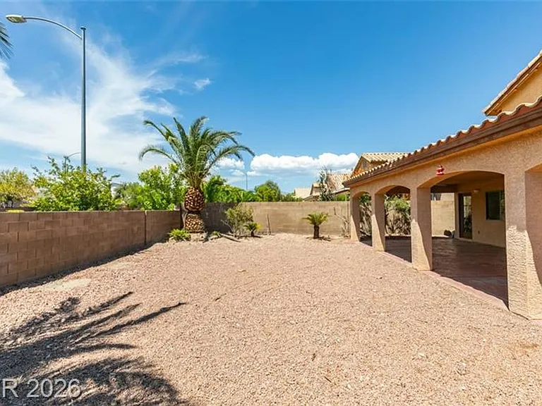 8111 Desert Cloud Ave — Photo 44