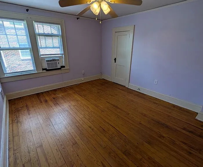 549 2nd St NE #B — Photo 8