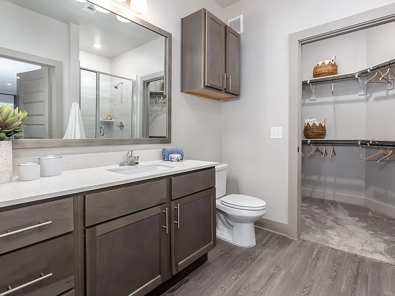 2338 Harvey Mitchell Pkwy S — Photo 46