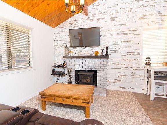 3rd image of 1514 Malabar Way