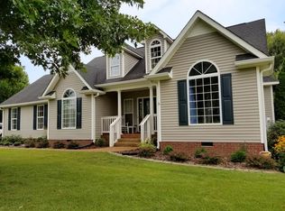 2705 Tollie Ln, Thompsons Station, TN 37179