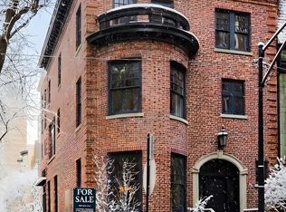 1401 N Astor St, Chicago, IL 60610