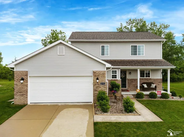 8734 E Park Ridge Cir, Newport, MI 48166