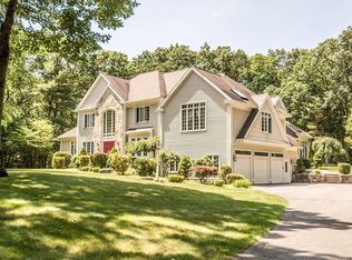 3 Canterbury Ln, North Reading, MA 01864
