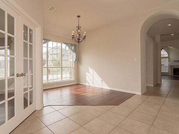 4th image of 6516 Holly Crest Ln