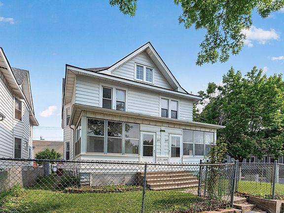2nd image of 319/321 W Aurora Ave