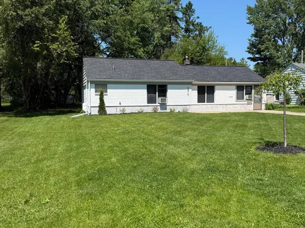 4516 Wilcox Rd, Holt, MI 48842