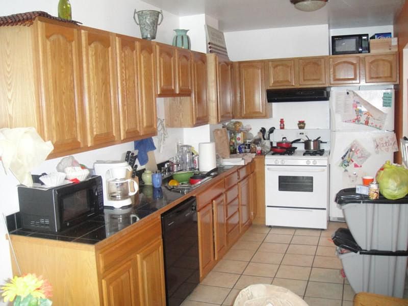 2nd image of 448 Park Dr APT 5A