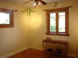 110 S Lincoln Ave, Mundelein, IL