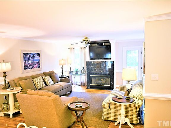 3rd image of 5224 Beechwood Hill Ct