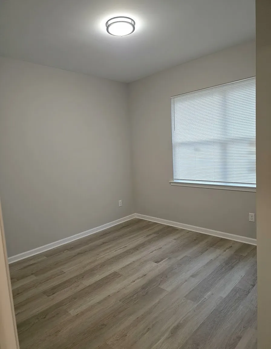 4 bed, 1774 sqft, $2,100 — Photo 3