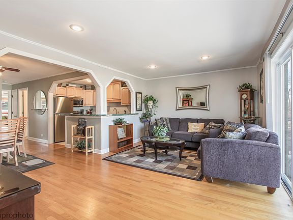 2nd image of 2413 Randall Ln APT 3B