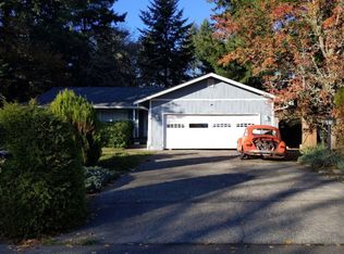 201 Country Estates Dr W, Rainier, WA 98576