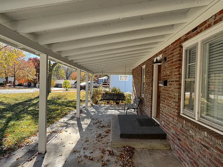 6436 Lowell Ave — Photo 3