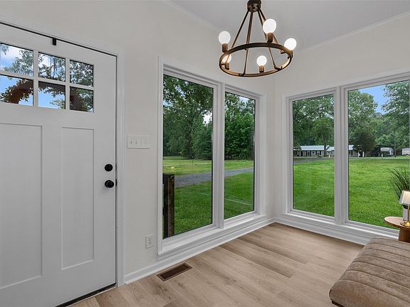 3rd image of 10820 Mallard Dr