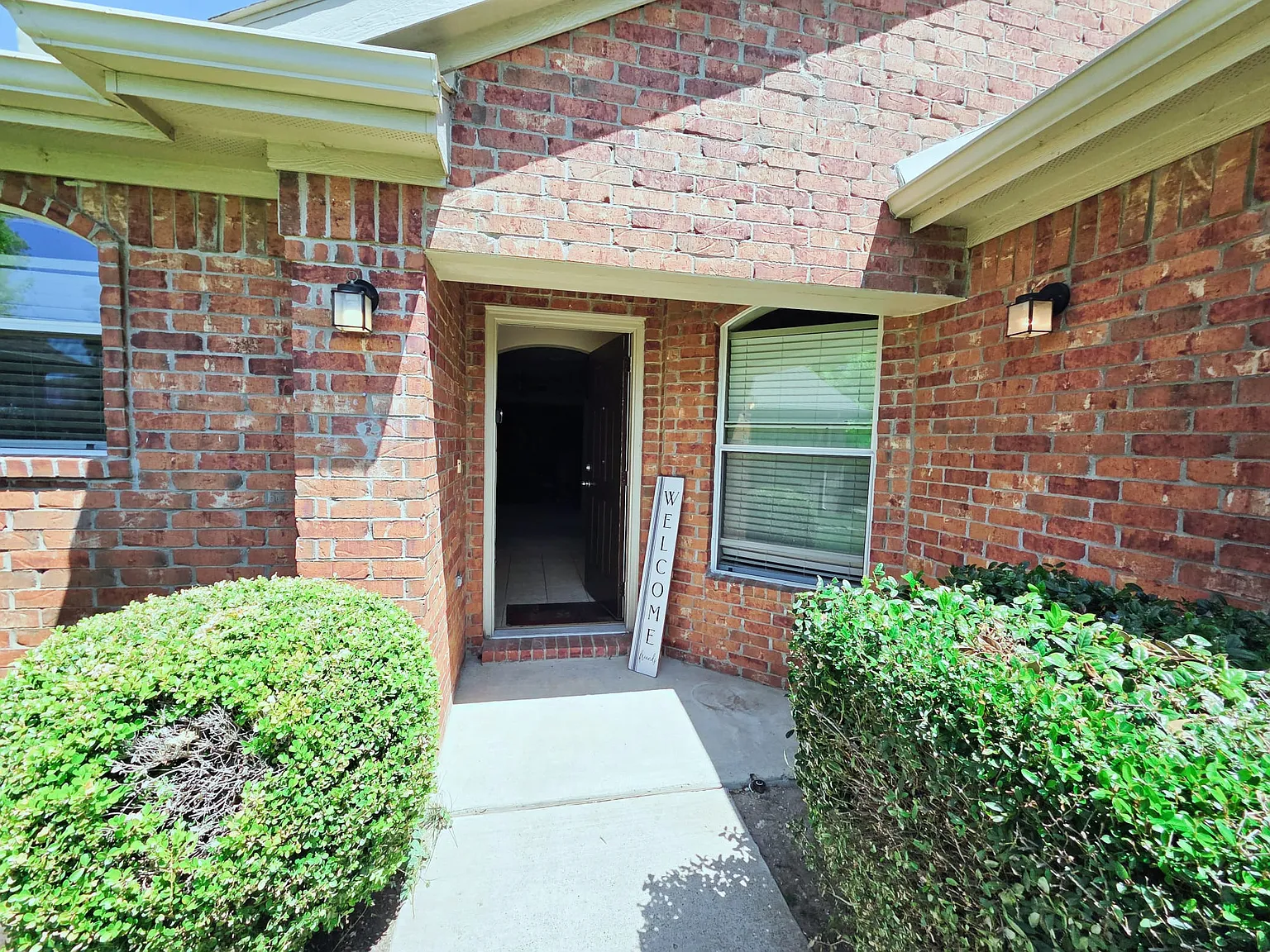 1005 Salt Creek Trl — Photo 2