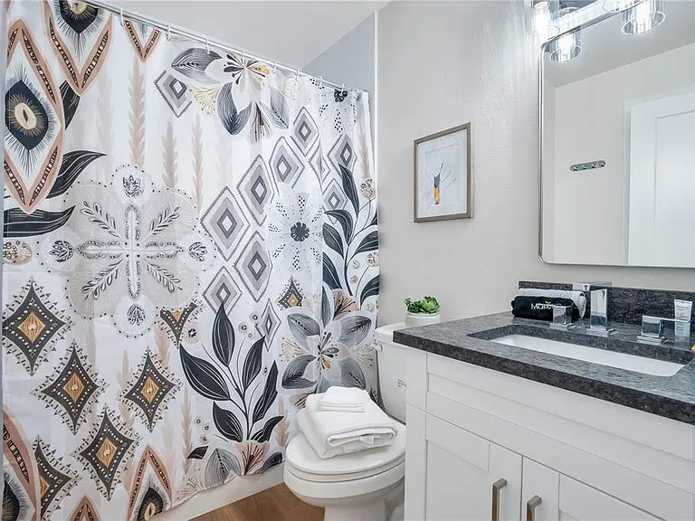 122 E Belmar St #D — Photo 11