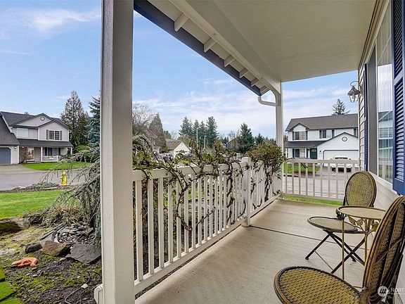 4th image of 1820 SE 188th Avenue