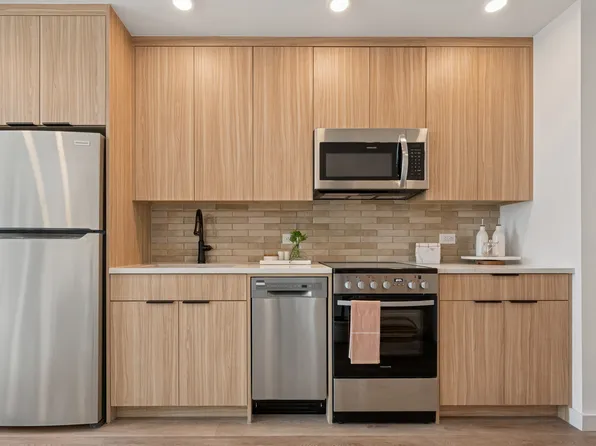 336 Douglass Street image 4 of 11