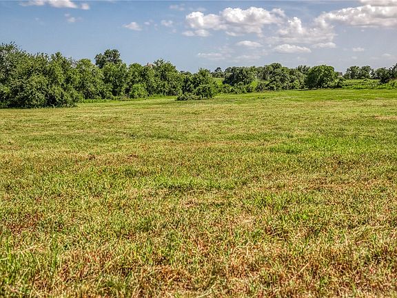 5th image of 1560 Bluebonnet Ridge Dr