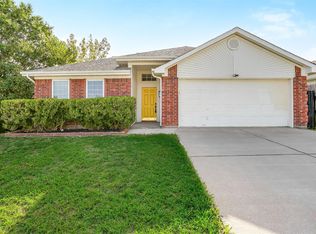 6107 Twin Maple Dr, Arlington, TX 76018