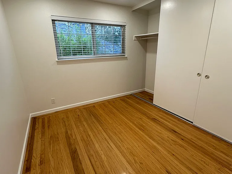 5445 Broadway #1 — Photo 40