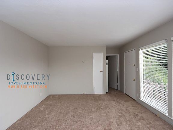 4th image of 876 Walker Ave APT 4