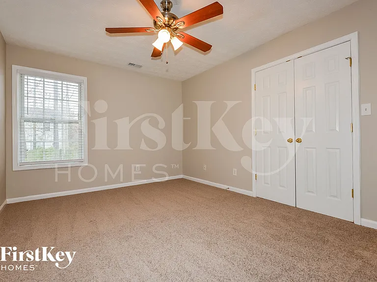 740 Winbrook Dr — Photo 10