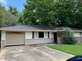 3306 Ridgeland Dr, Jackson, MS 39212