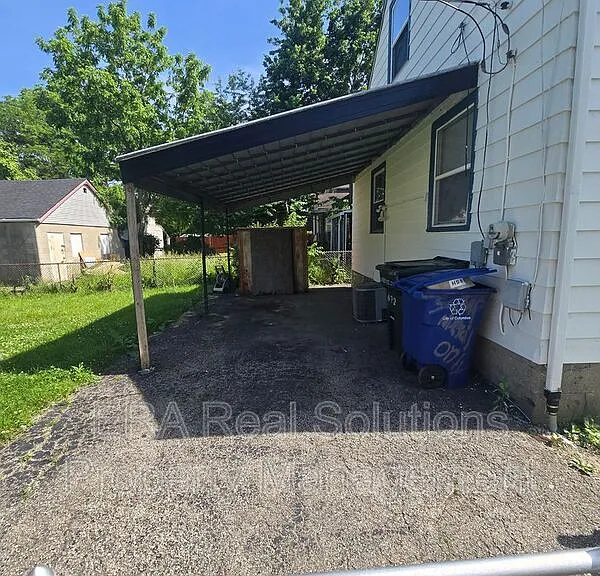432 Catherine St — Photo 20