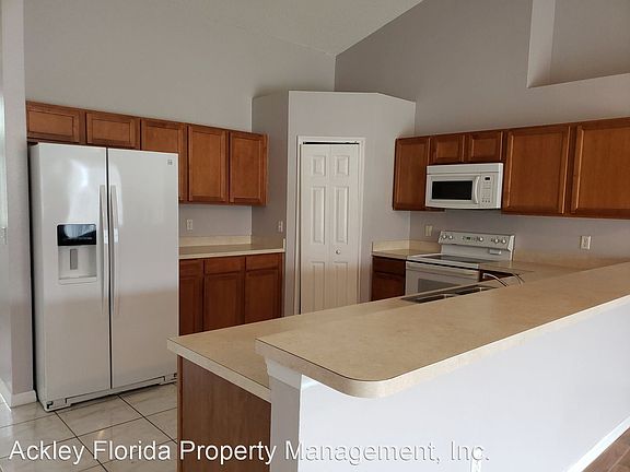 5th image of 654 Caribou Ct