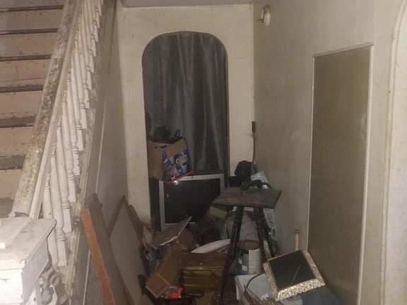 3rd image of 227 N 229 Bromley Ave