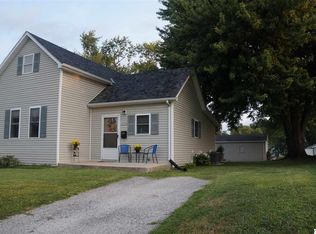 1733 Cedar St, Quincy, IL 62301